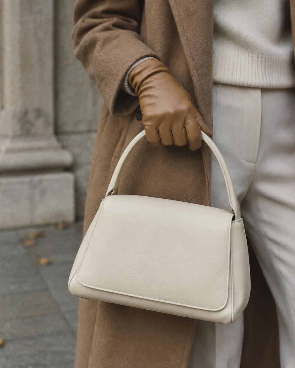 Margot Camel leather gloves worn
